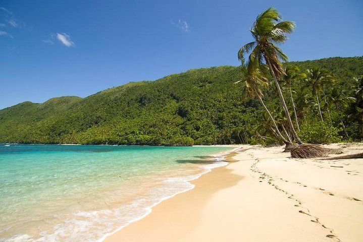 Playa ermitaño Villa Samaná